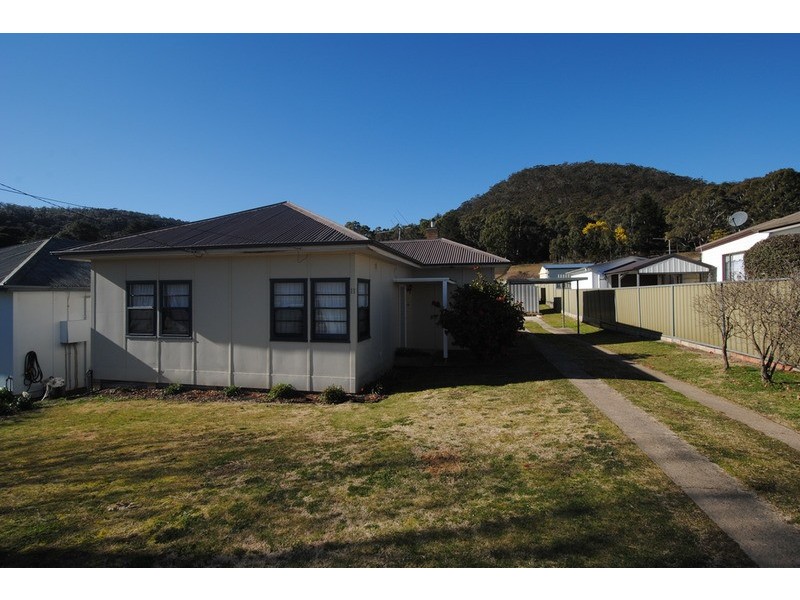 11 Beaufort Street, Lithgow NSW 2790