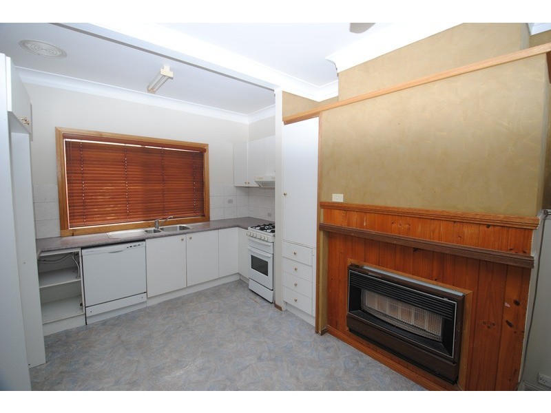 77 Rifle Parade, Lithgow NSW 2790