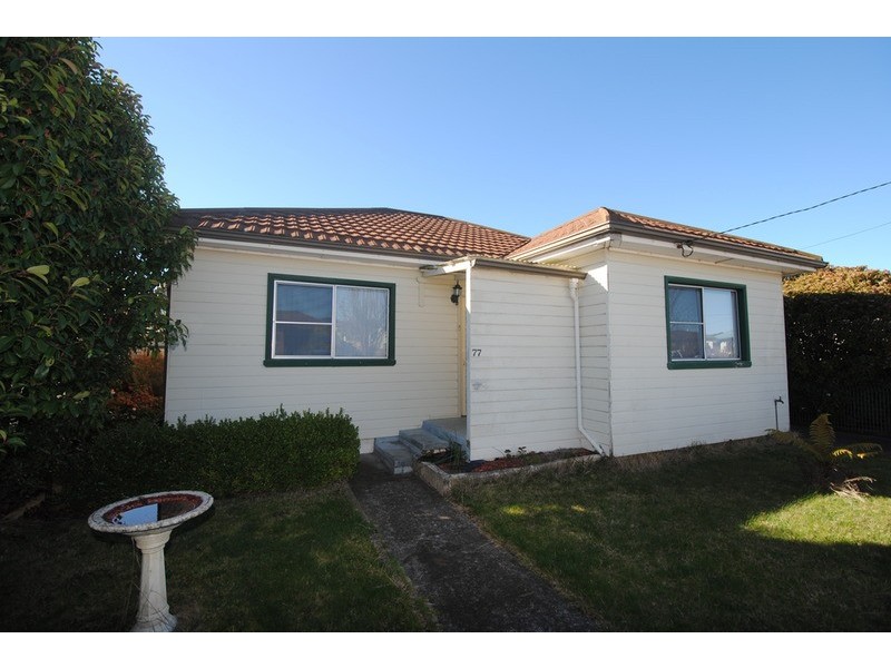 77 Rifle Parade, Lithgow NSW 2790