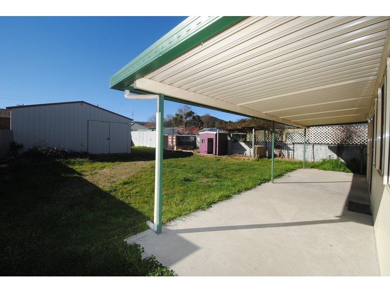 77 Rifle Parade, Lithgow NSW 2790