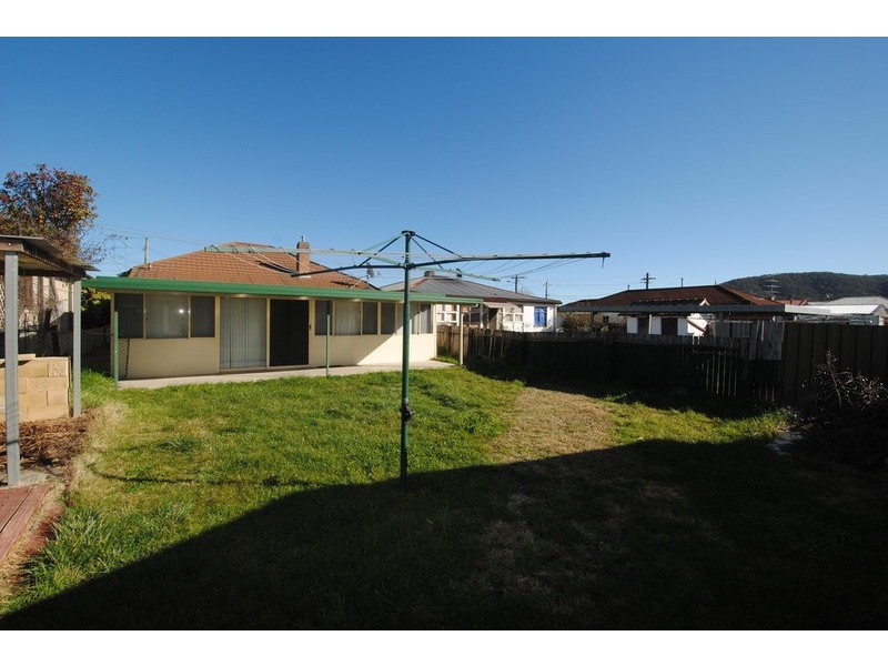 77 Rifle Parade, Lithgow NSW 2790