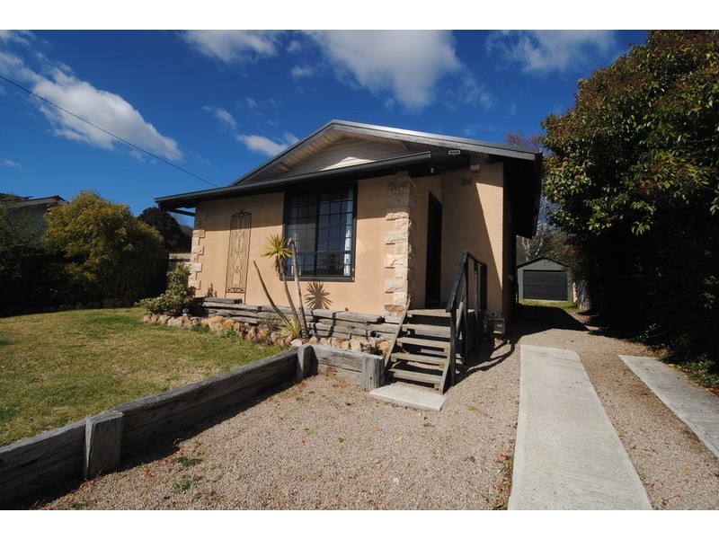 12 Lone Pine  Avenue, Lithgow NSW 2790