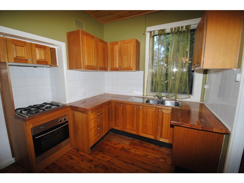 12 Lone Pine  Avenue, Lithgow NSW 2790