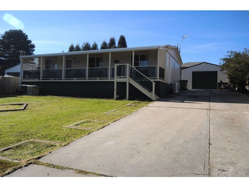 37 Cripps Avenue, Wallerawang NSW 2845