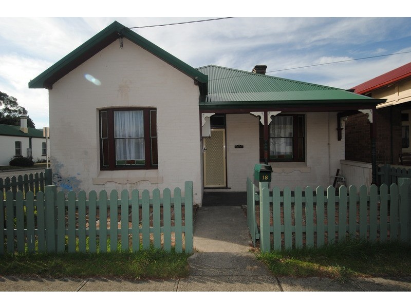 18 Read  Avenue, Lithgow NSW 2790