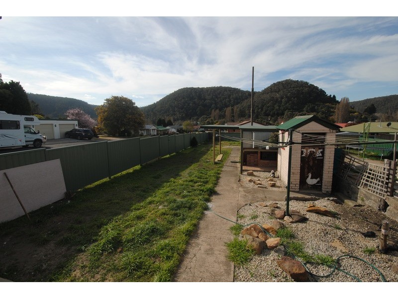 18 Read  Avenue, Lithgow NSW 2790