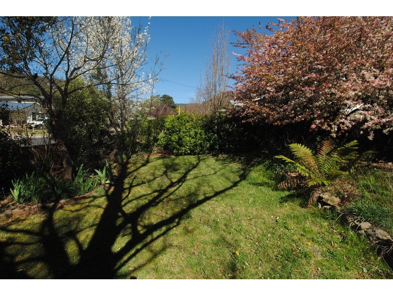 22 Finlay  Avenue, Lithgow NSW 2790
