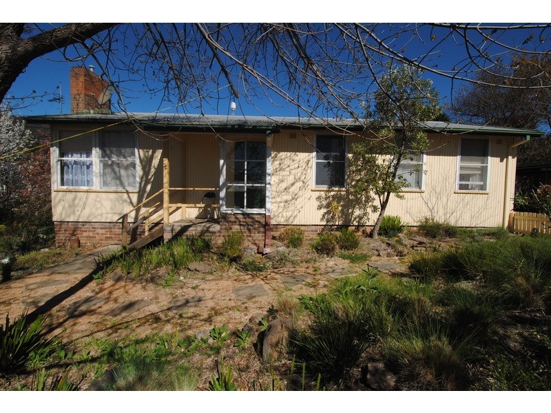 22 Finlay  Avenue, Lithgow NSW 2790