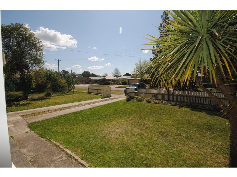 12 Amiens Street, Lithgow NSW 2790