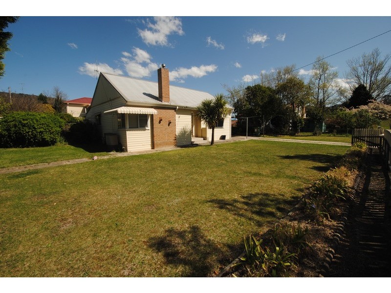 12 Amiens Street, Lithgow NSW 2790