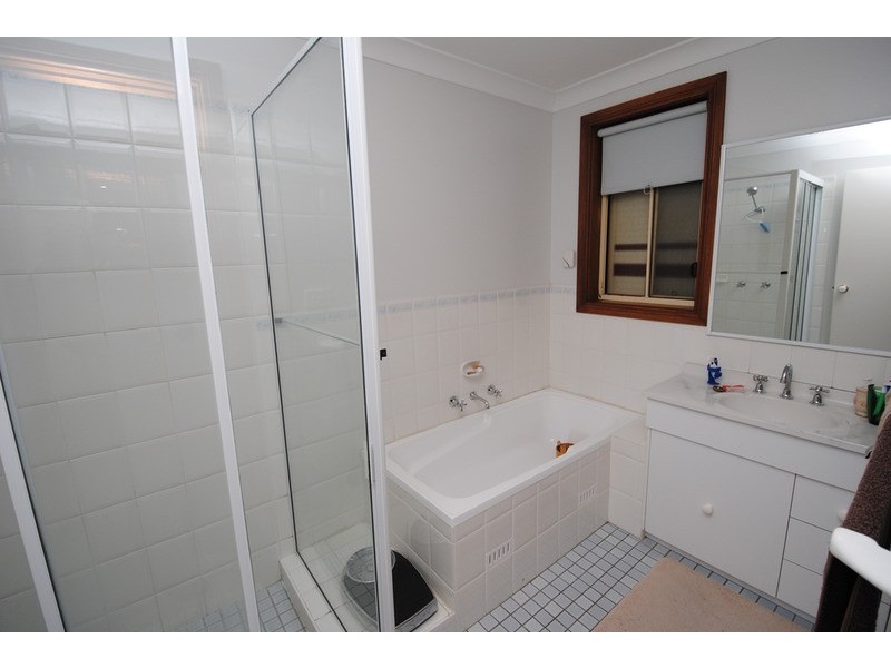 4 Korra Street, Marrangaroo NSW 2790