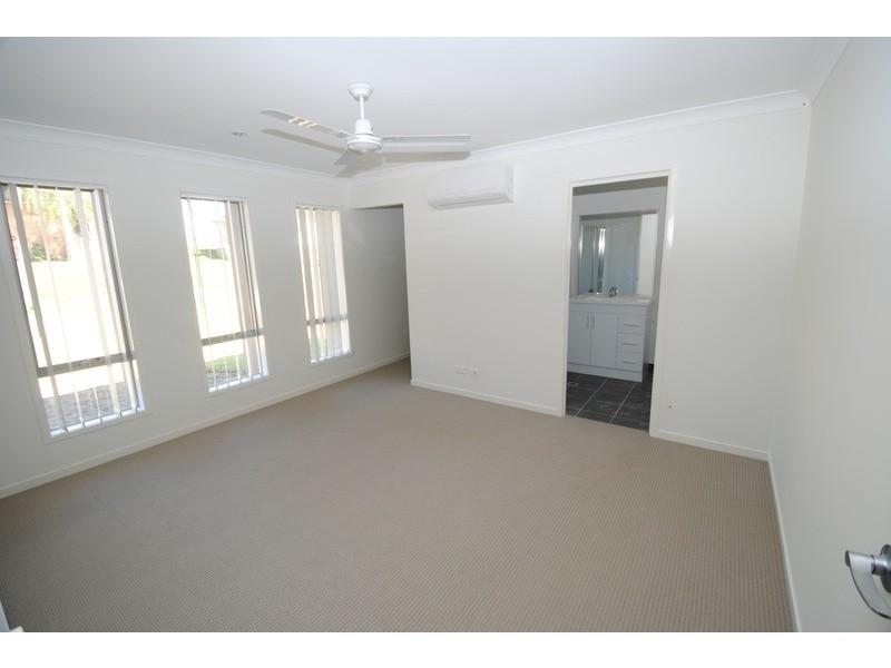 64 Cary Avenue, Wallerawang NSW 2845