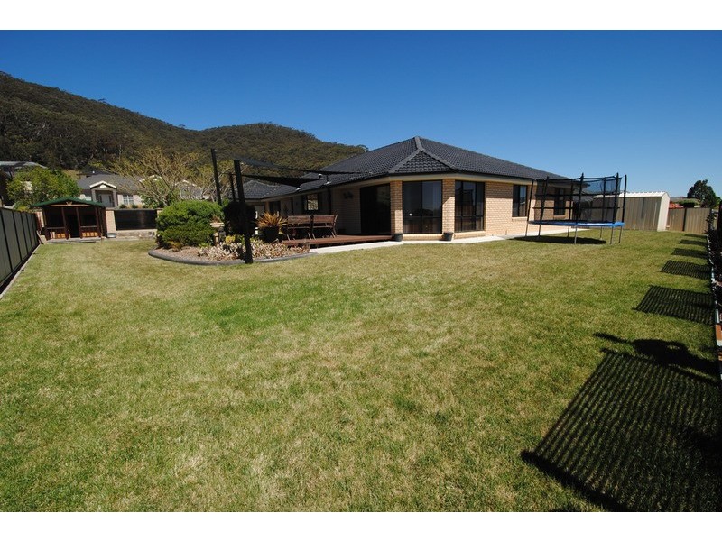 9 Claret Ash Avenue, Lithgow NSW 2790