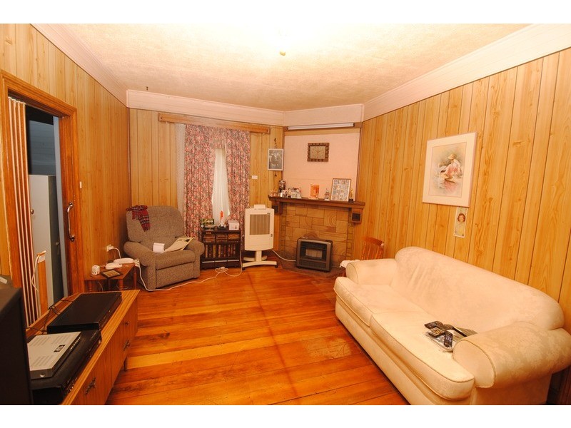 182 Inch Street, Lithgow NSW 2790