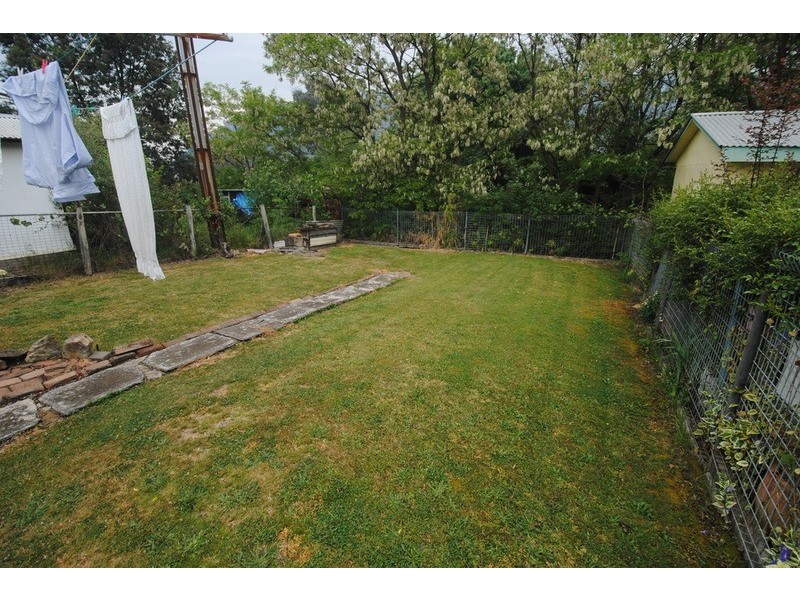 182 Inch Street, Lithgow NSW 2790