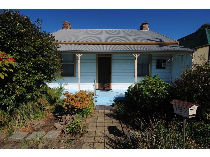 182 Inch Street, Lithgow NSW 2790