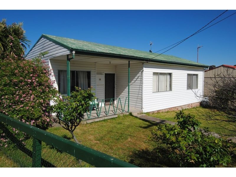 16 Outer Crescent, Lithgow NSW 2790