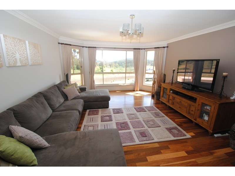 13 Stockade  Close, Lithgow NSW 2790