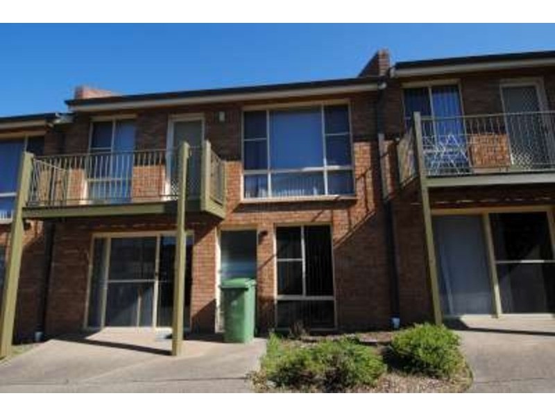 2/1 Ferro Street, Lithgow NSW 2790