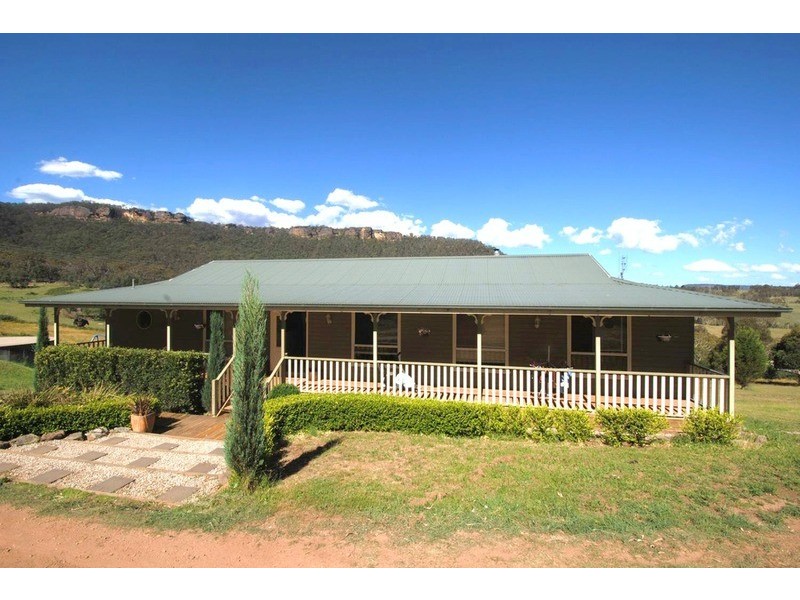 6 Daintree Close, South Bowenfels NSW 2790