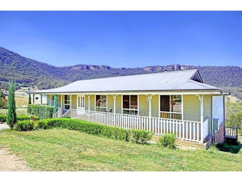 6 Daintree Close, South Bowenfels NSW 2790