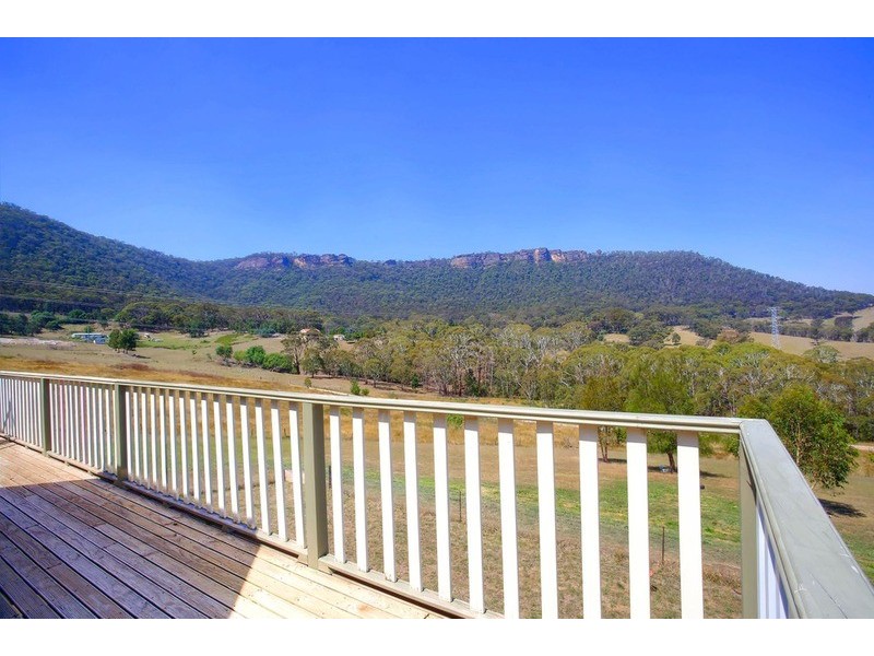 6 Daintree Close, South Bowenfels NSW 2790