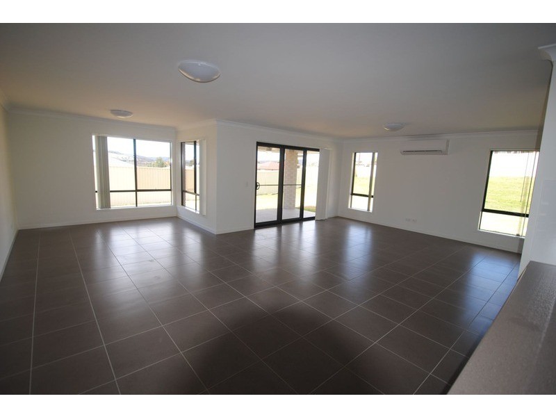 68 Cary Avenue, Wallerawang NSW 2845