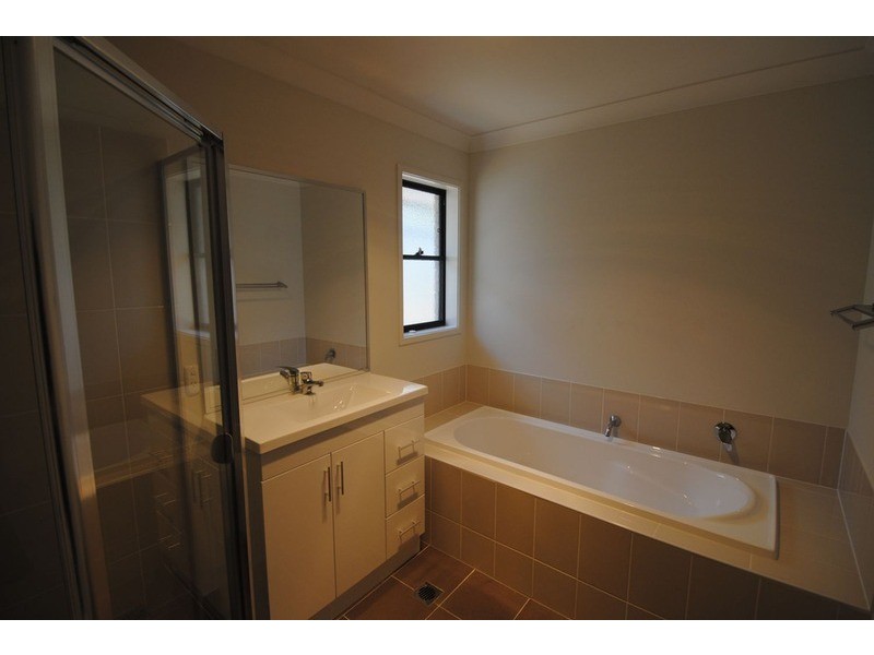 68 Cary Avenue, Wallerawang NSW 2845