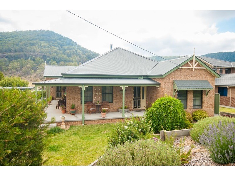 55 Cooerwull Road, Lithgow NSW 2790