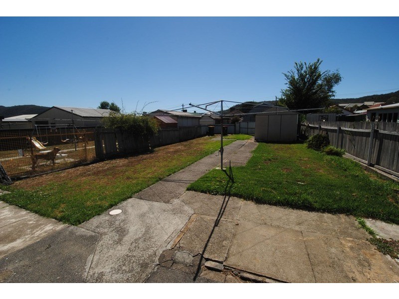 13 Academy Street, Lithgow NSW 2790