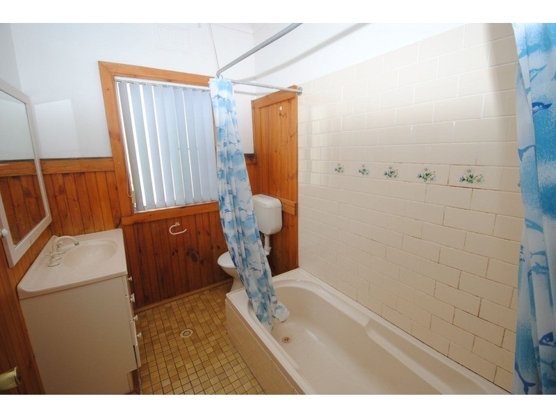 77 Rifle Parade, Lithgow NSW 2790