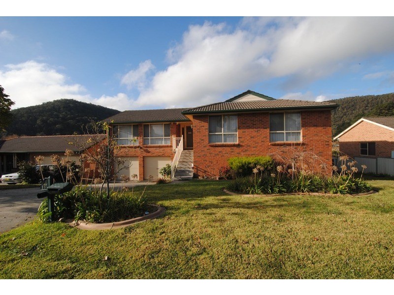 13 Chivers Close, Lithgow NSW 2790