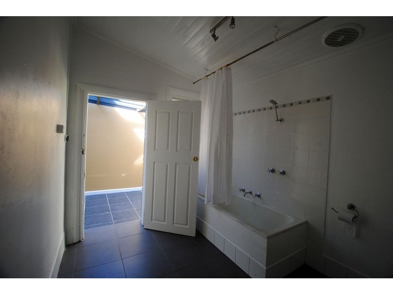 9 Gray Street, Lithgow NSW 2790