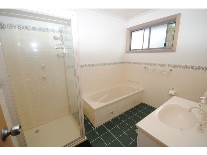 24 Hill Range  Crescent, Lithgow NSW 2790
