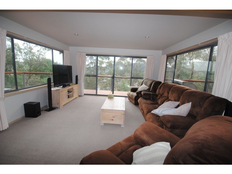 24 Hill Range  Crescent, Lithgow NSW 2790