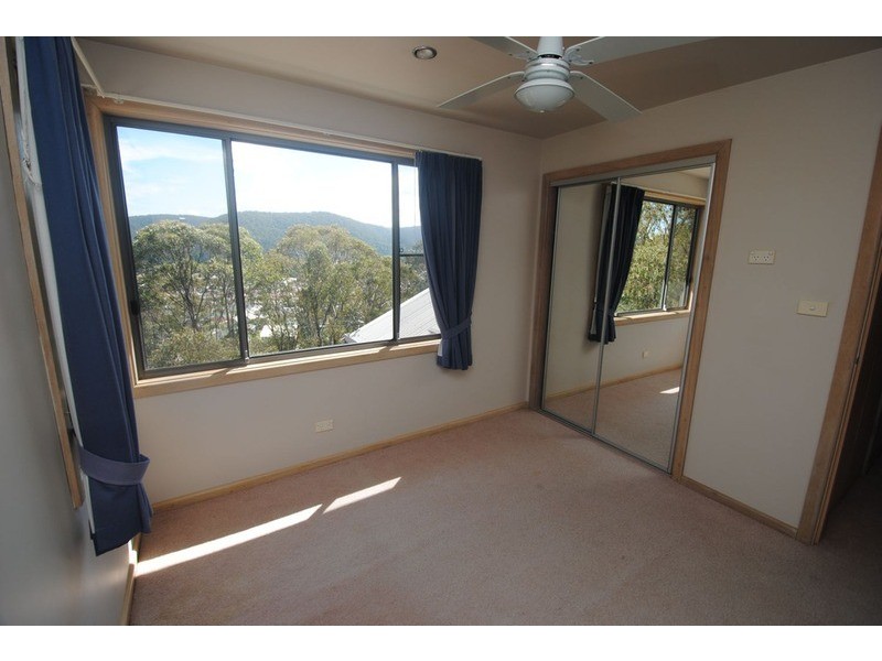 24 Hill Range  Crescent, Lithgow NSW 2790