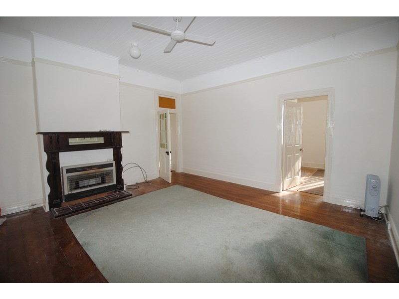 18 Read  Avenue, Lithgow NSW 2790