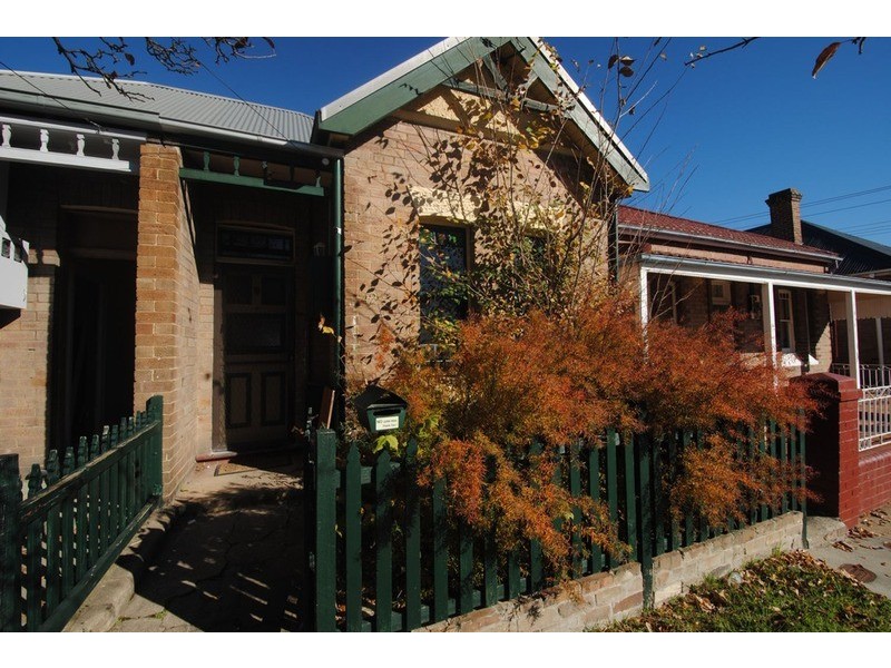 42 Hayley Street, Lithgow NSW 2790