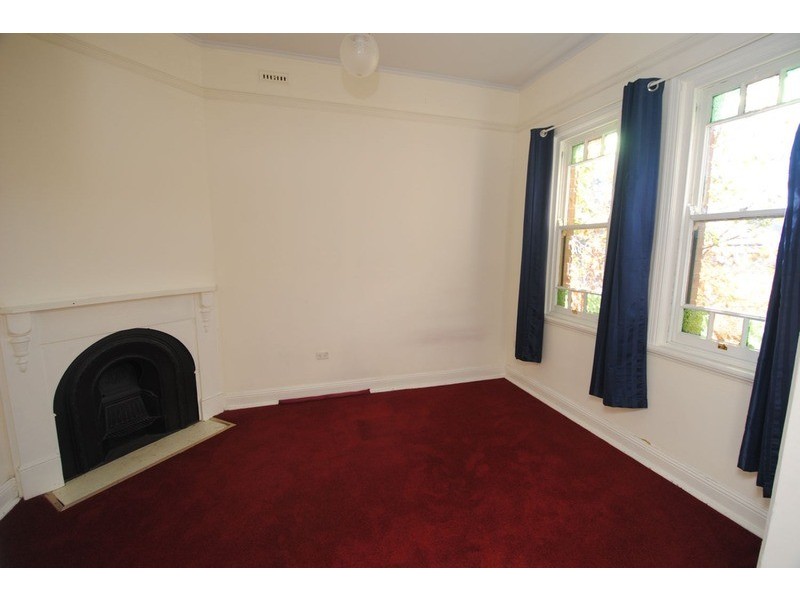 42 Hayley Street, Lithgow NSW 2790