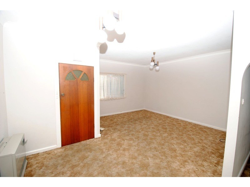12 Fourth Street, Lithgow NSW 2790