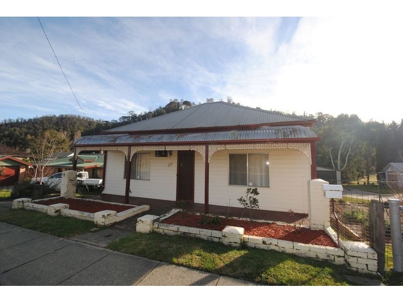 154 Bells Road, Lithgow NSW 2790