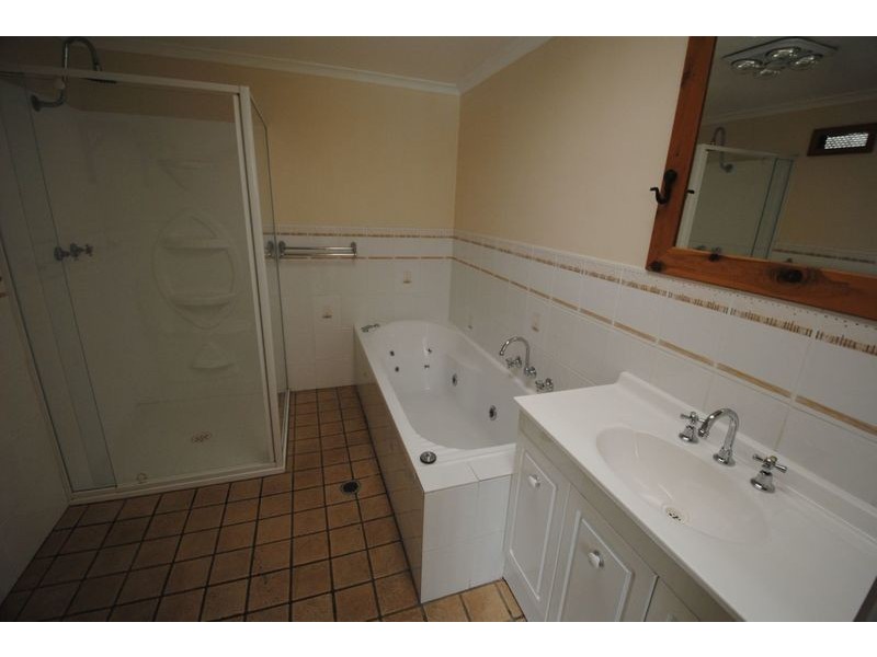 154 Bells Road, Lithgow NSW 2790