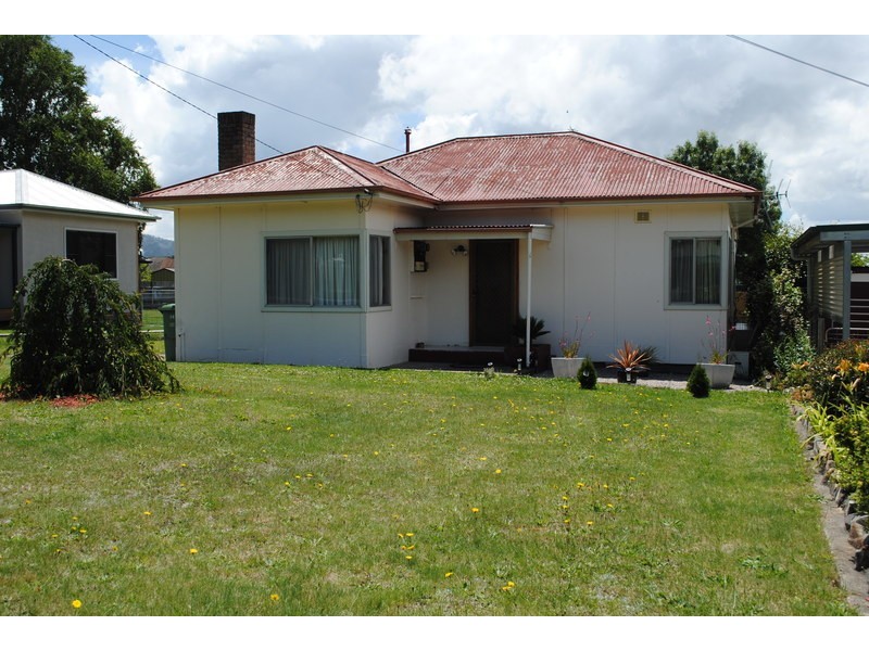 18 Beaufort Street, Lithgow NSW 2790