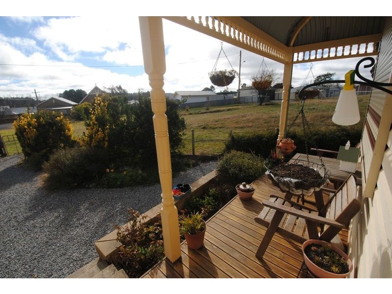 2 Cox Street, Portland NSW 2847