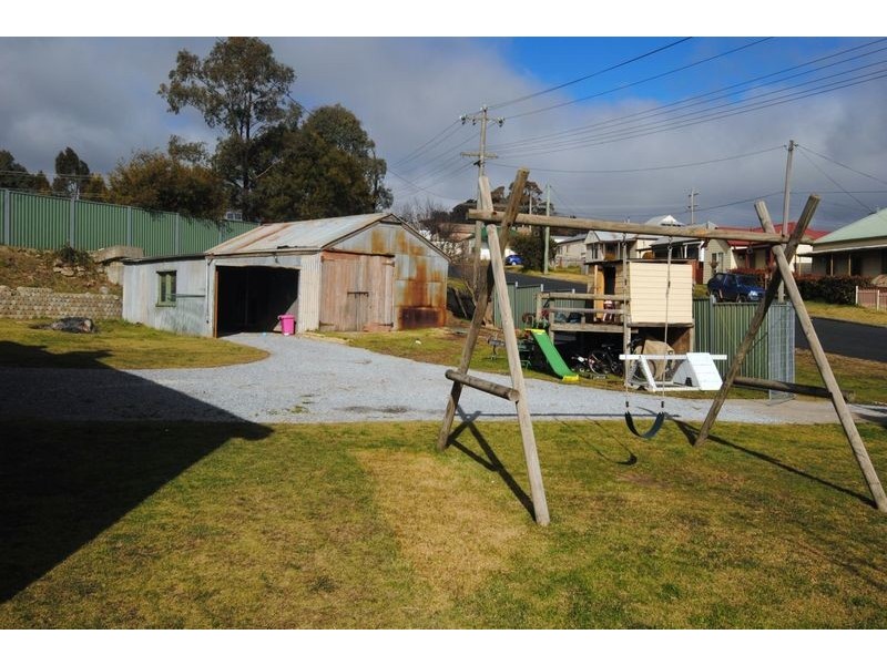 2 Cox Street, Portland NSW 2847