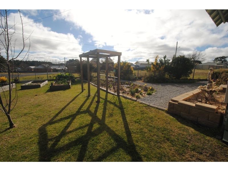 2 Cox Street, Portland NSW 2847