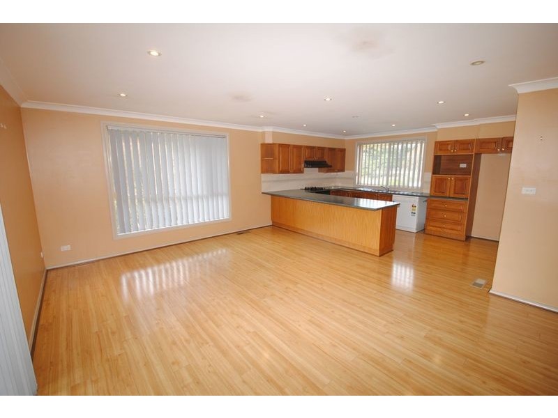 13 Chivers Close, Lithgow NSW 2790