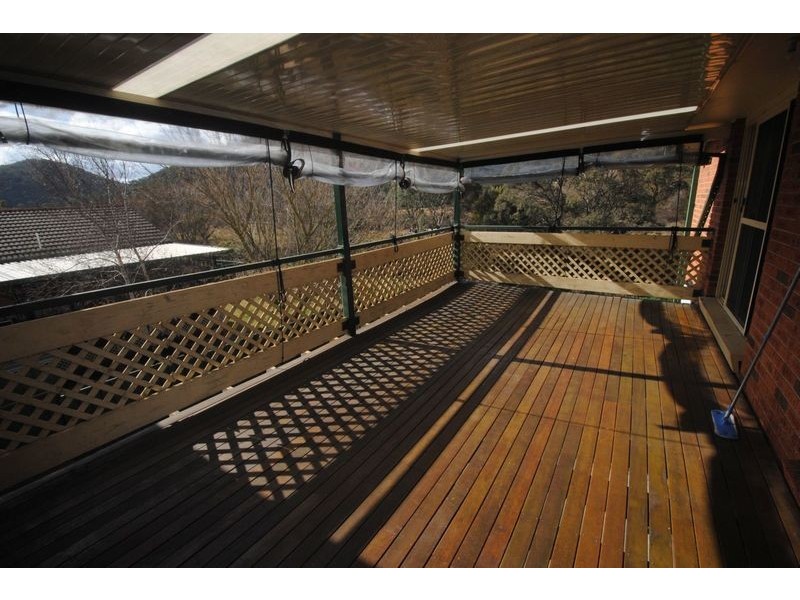 13 Chivers Close, Lithgow NSW 2790
