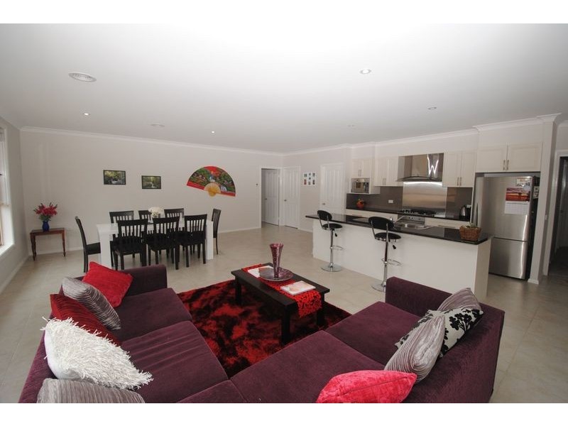 28 Hillcrest Avenue, Lithgow NSW 2790