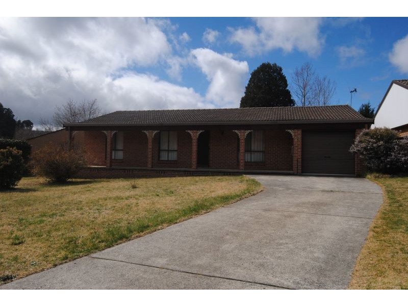 16 Heffernan Place, Lithgow NSW 2790